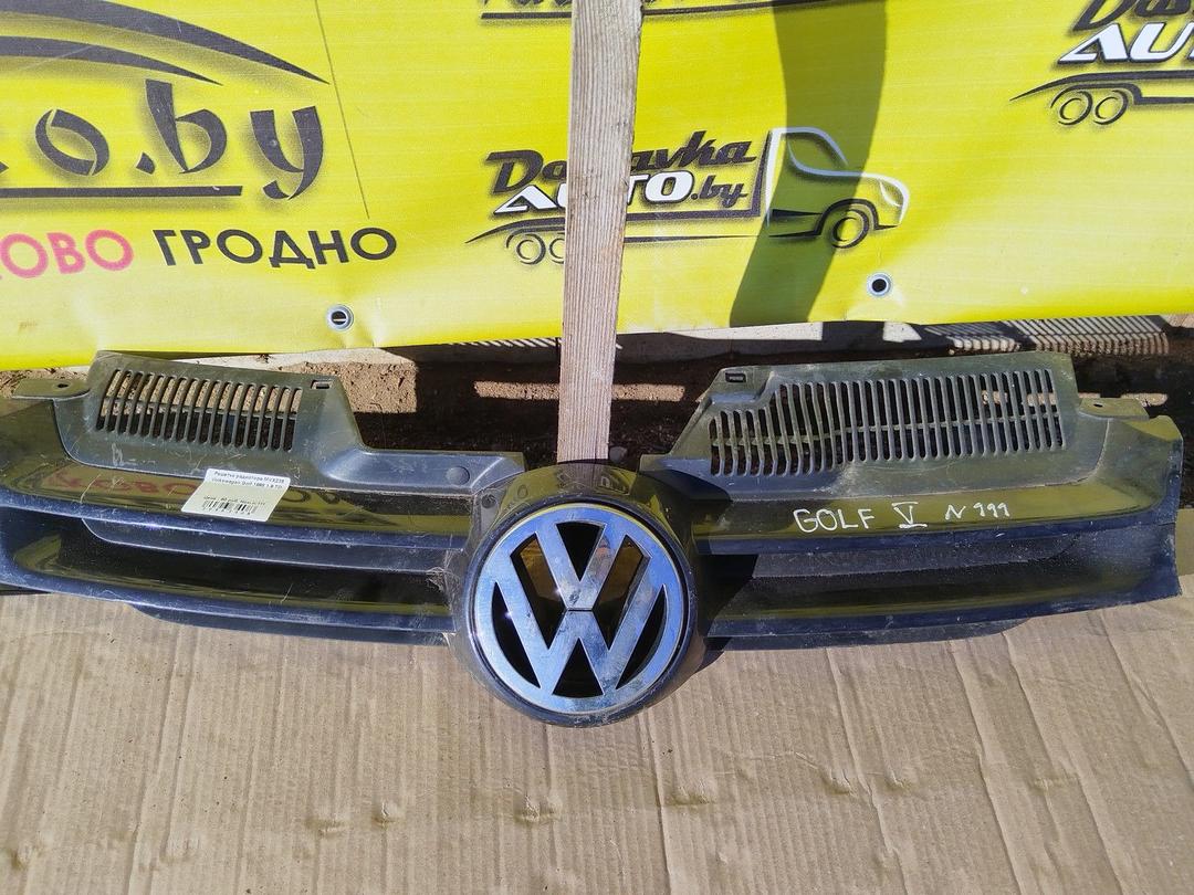 Решетка радиатора MVX238 Volkswagen Golf - Фото 1