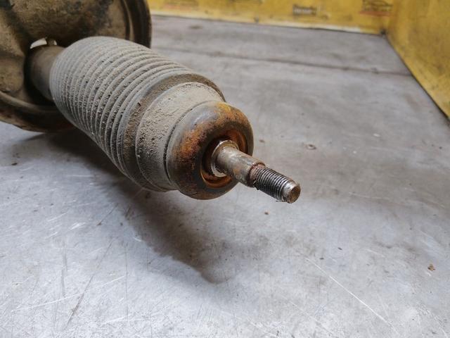 Амортизатор передний левый B316WO Hyundai Trajet купить