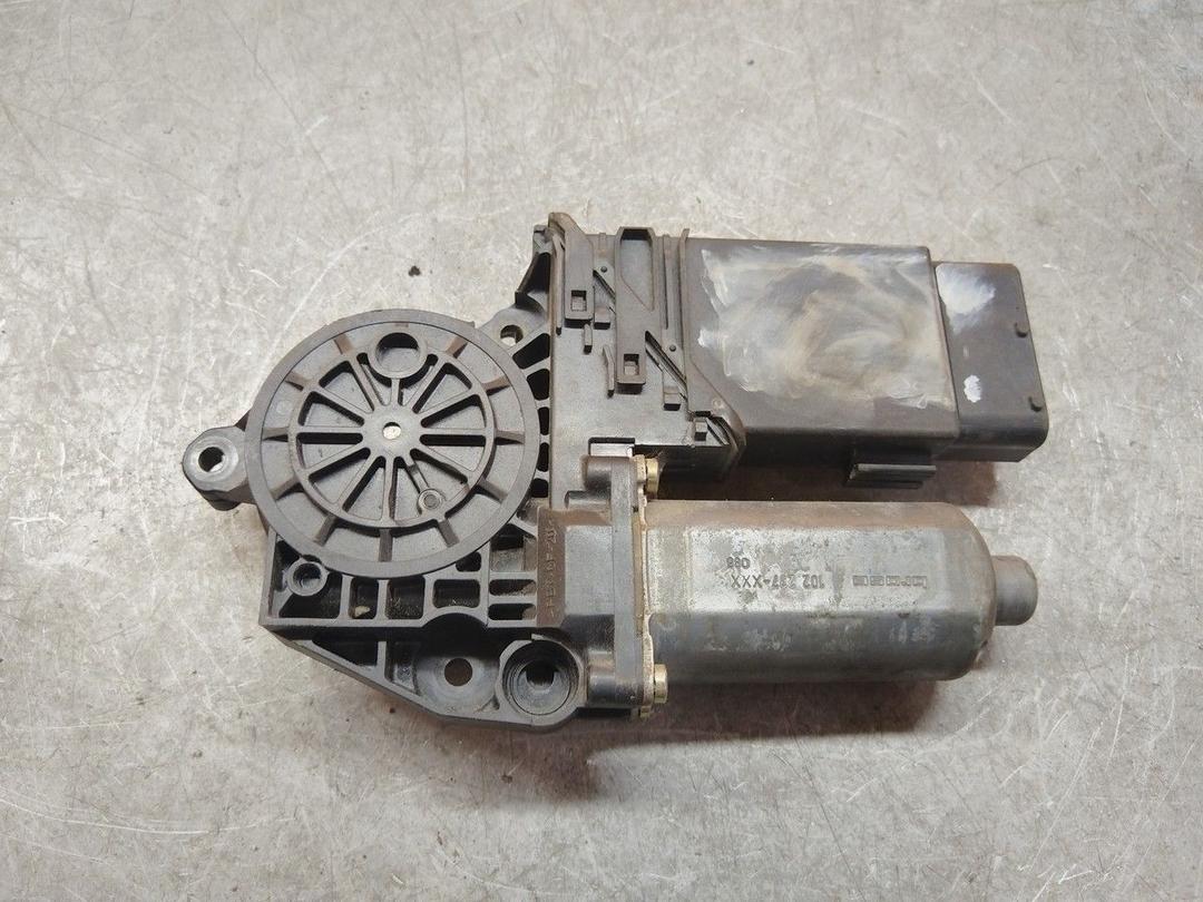 Моторчик стеклоподъемника передний левый MG02VC Volkswagen Golf - Фото 2