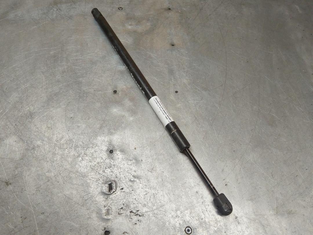 Амортизатор крышки багажника (3-5 двери) NHU55T Land-Rover Freelander