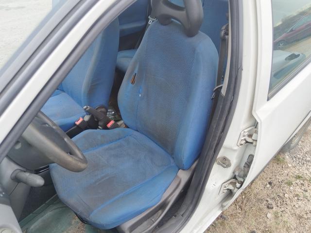Сиденье переднее 9BE75N Fiat Punto
