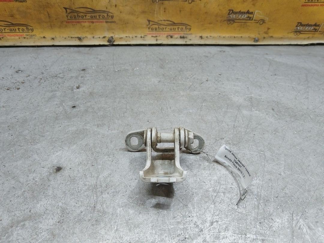 Петля двери задней правой 0Q6N07 Skoda Fabia купить с доставкой