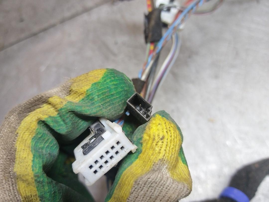 Проводка двери передней правой 6US8N4 BMW 5 E39 купить с доставкой. Огромный выбор запчастей и марок авто. У нас есть практически все.