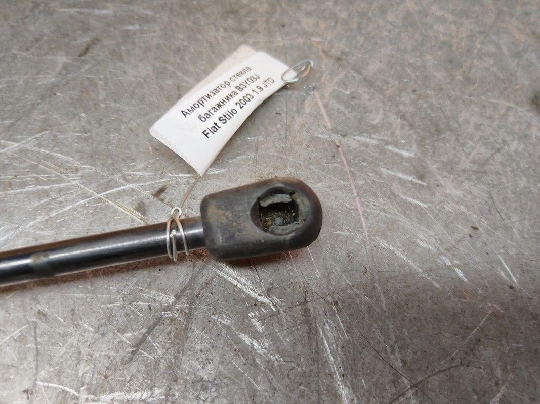 Амортизатор стекла багажника B3Y03J Fiat Stilo - Фото 2