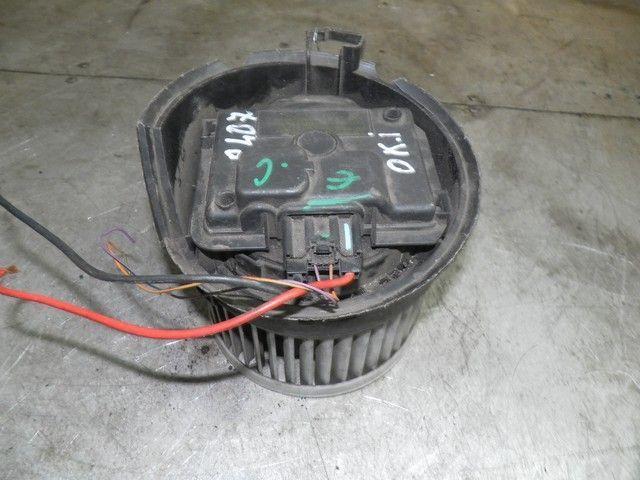 Моторчик печки LPJ8QU Peugeot 407 купить с доставкой