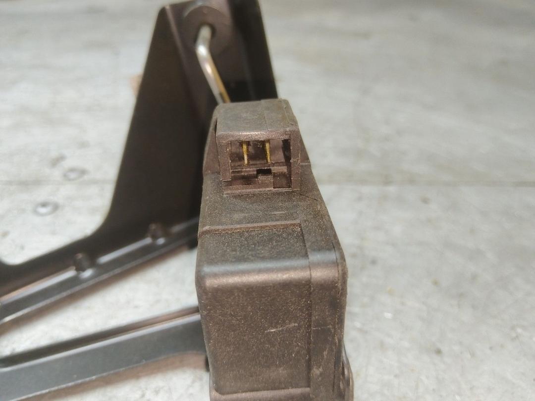 Активатор замка крышки топливного бака WIG0EX Volvo V40 - Фото 3