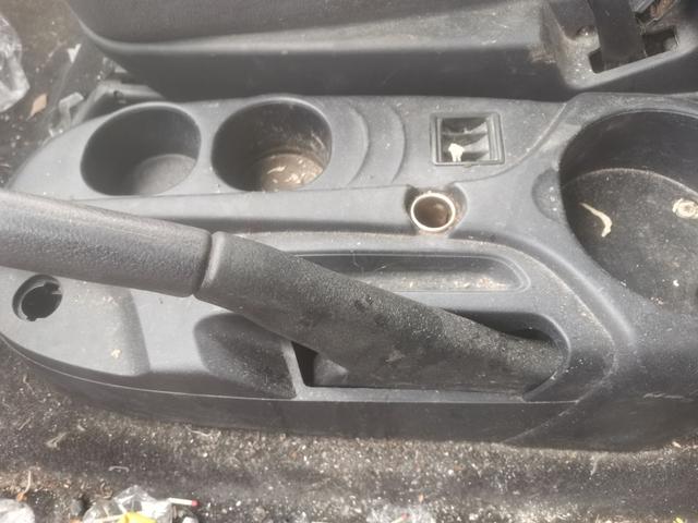 Консоль салона (кулисная часть) BKNQS8 Mitsubishi Grandis