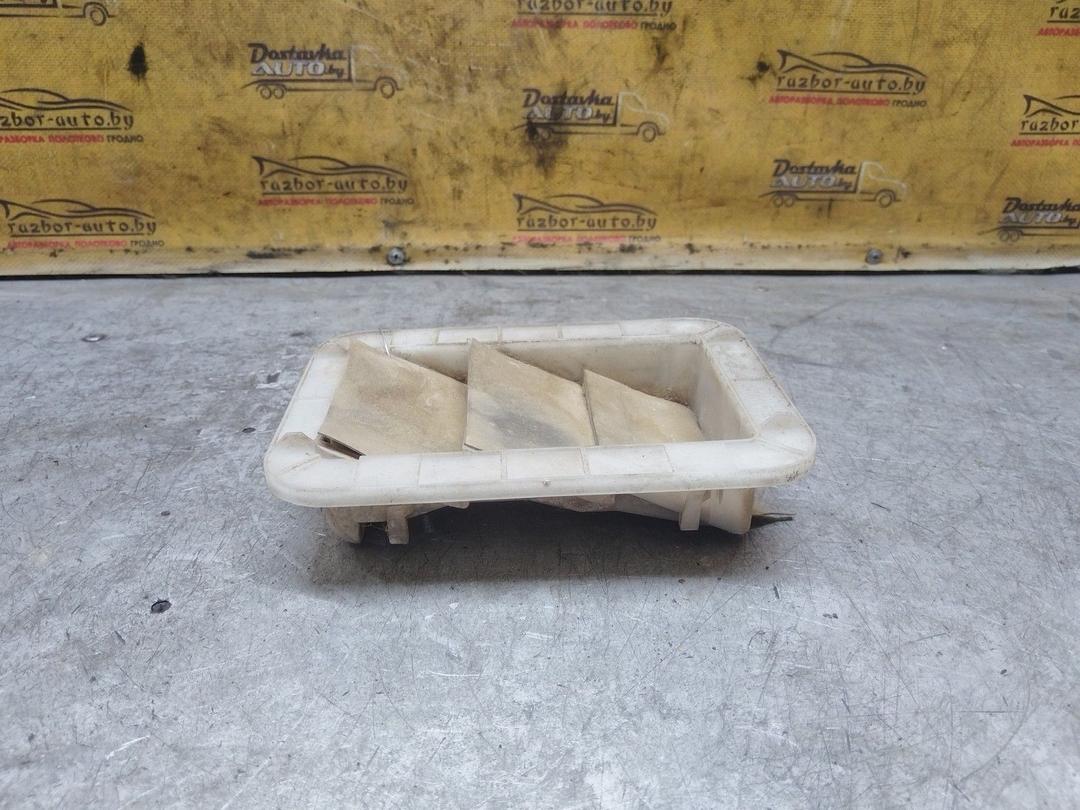 Решетка вентиляции кузова DE0I0B Toyota Corolla - Фото 2