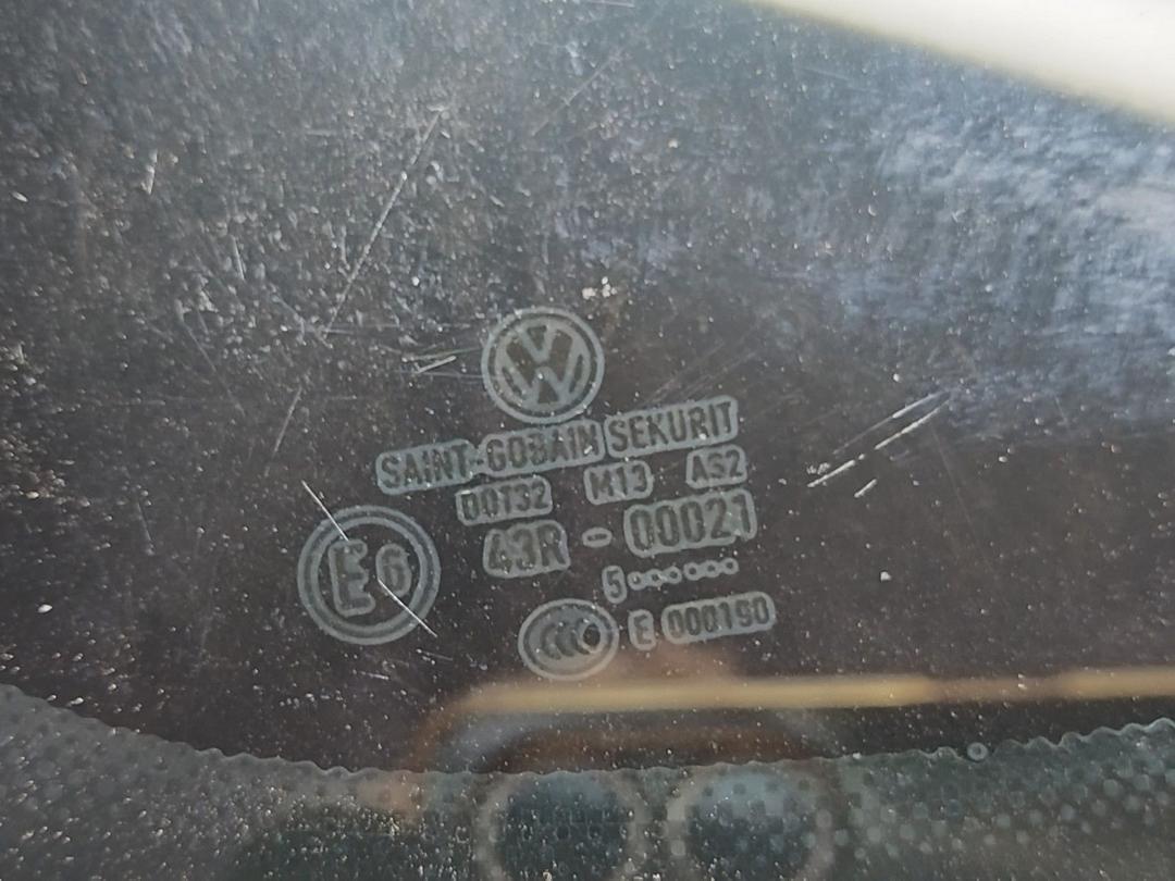 Стекло кузовное боковое правое M9Q5ZW Volkswagen Passat купить