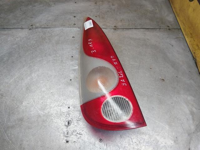 Фонарь задний левый GXHPIS Toyota Yaris Verso