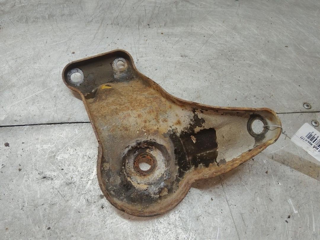 Кронштейн крепления балки подвески T79V5N Hyundai Trajet - Фото 2