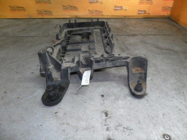 Полка аккумулятора 23L25X Volkswagen Touran - Фото 4