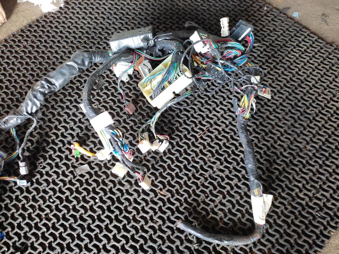 Проводка салона WDBACG Mitsubishi Carisma купить в магазине запчастей бу