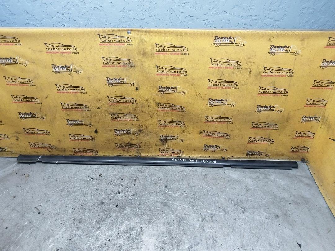 Молдинг стекла двери задней правой наружный 8871RY Renault Espace купить