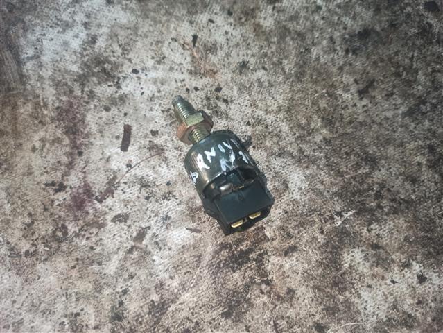 Датчик заднего хода (лягушка) F74914 Kia Carnival