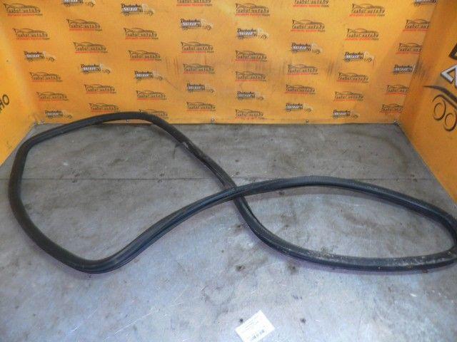 Уплотнитель двери задней левой 8NN015 Volkswagen Passat - Фото 1