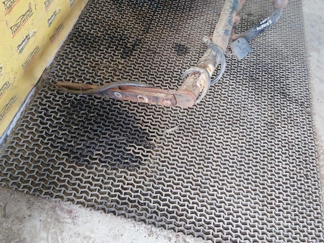 Прицепное устройство (фаркоп) VHS867 Ford Fiesta купить на авторазборке