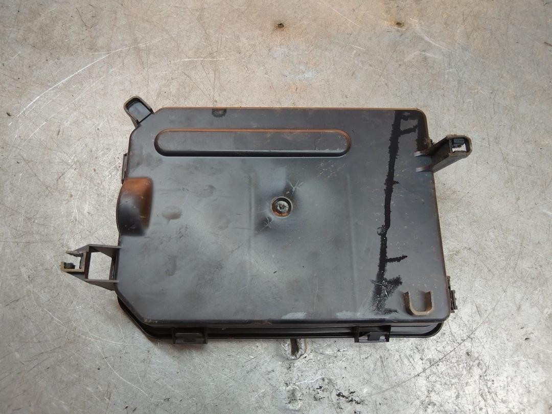 Короб предохранителей G4SUX1 Audi A4 купить