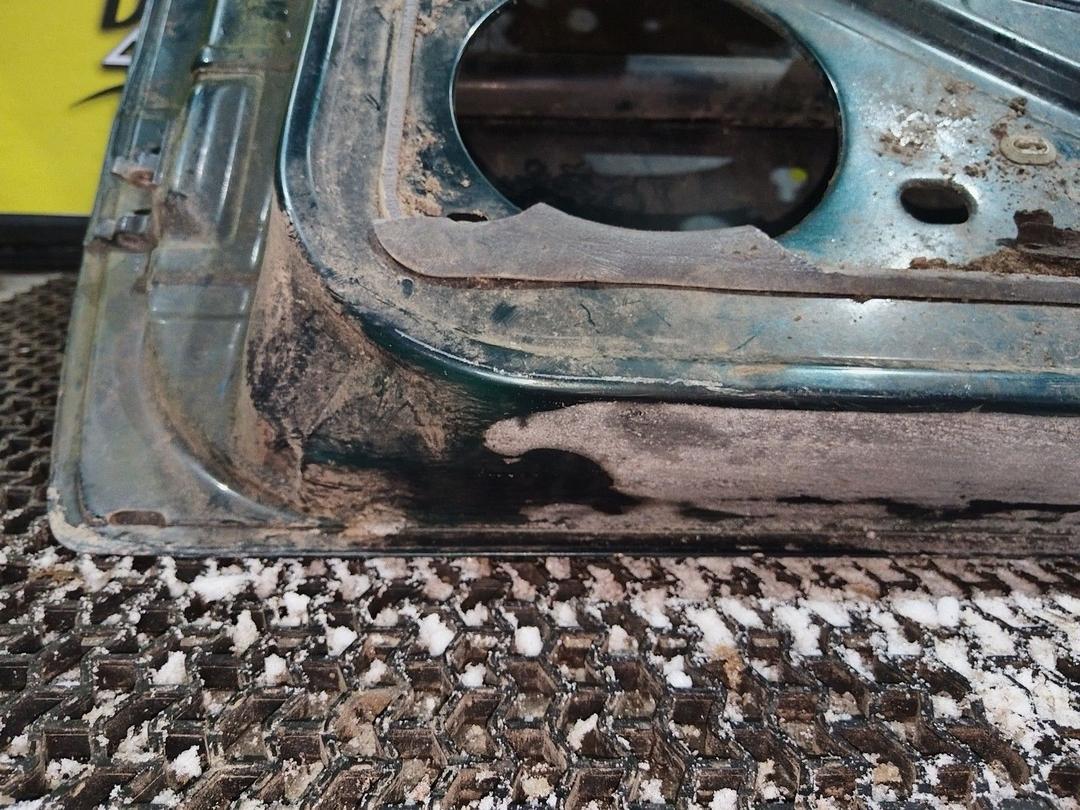 Дверь передняя правая OUZ4H0 Citroen Xantia undefined