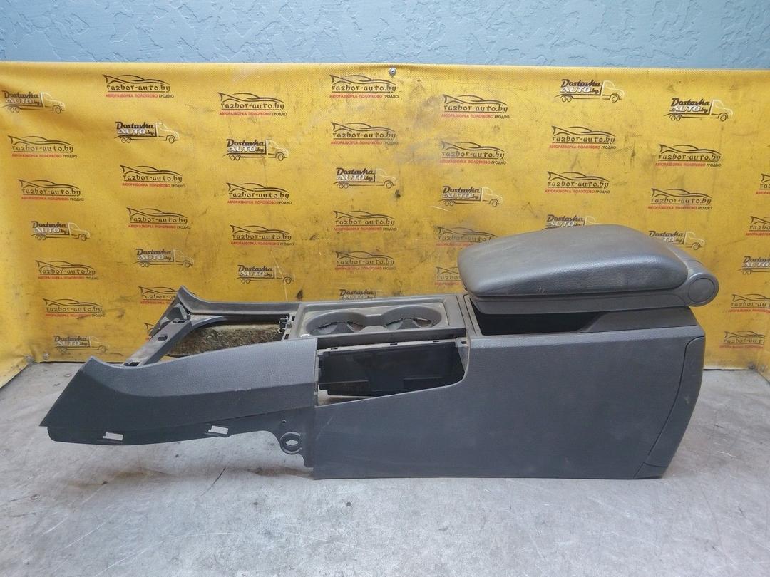 Подлокотник VQH0EH Volvo V70