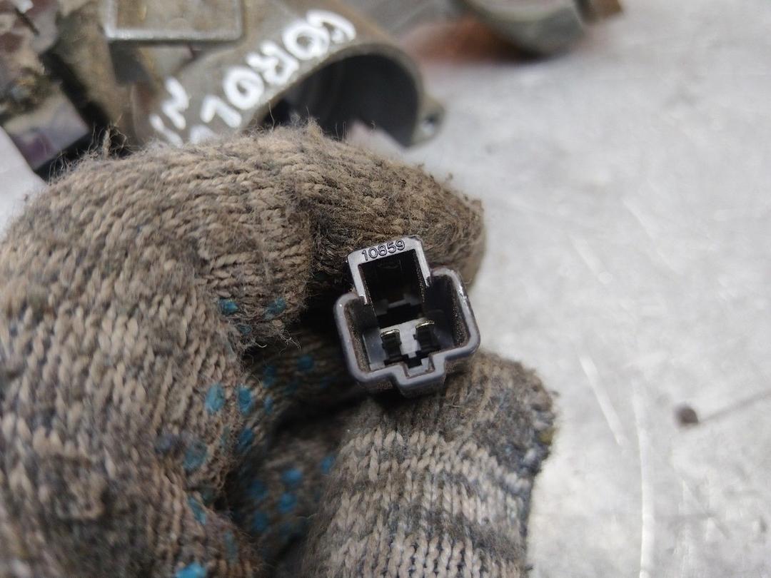 Замок зажигания DJS6ZE Toyota Corolla купить в магазине запчастей бу