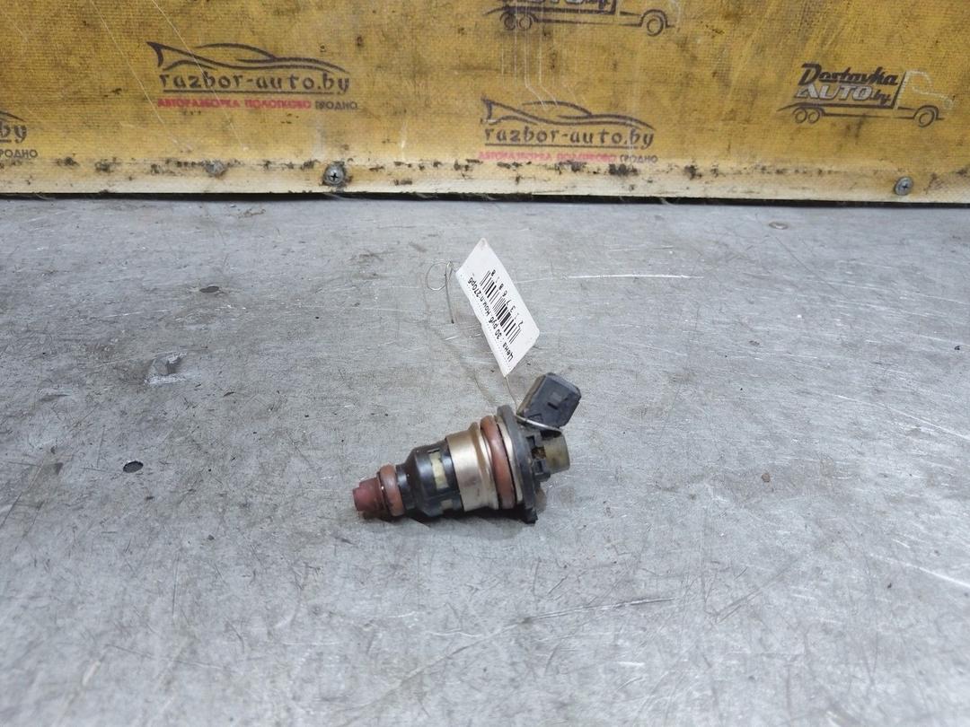 Форсунка Y76XV6 Ford Escort купить с доставкой