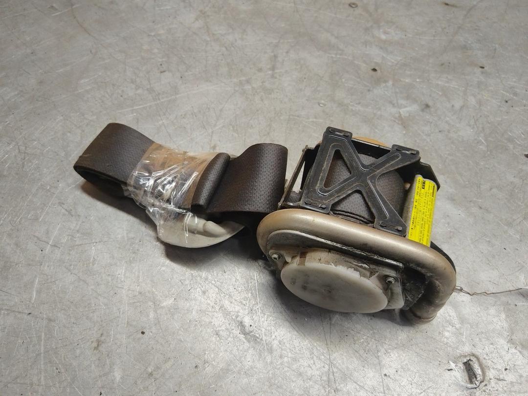 Ремень безопасности передний правый HD4LQ1 Toyota Avensis Verso - Фото 1