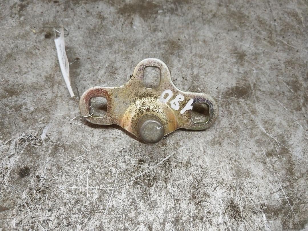 Ответная часть замка багажника JUXMH7 Ford Fiesta