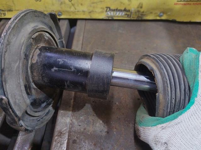 Амортизатор передний правый 8K7NA0 Mitsubishi Colt - Фото 8