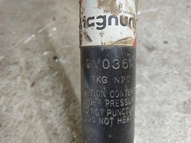 Амортизатор задний левый 28WPHA Volvo V50 купить с доставкой