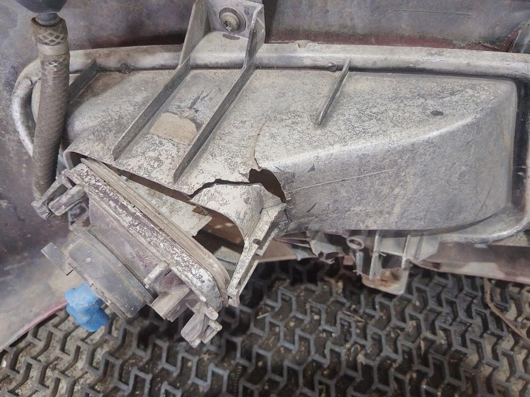 Бампер передний Z7R6SN Peugeot 406 undefined