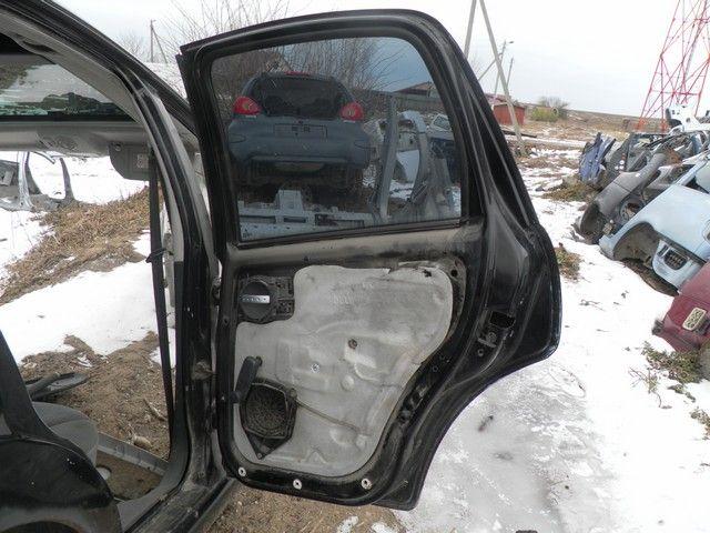 Уплотнитель двери задней правой HWG3CV Citroen C3 купить