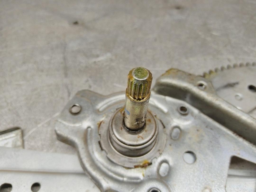 Стеклоподъемник задний правый QCI0VF Nissan Note купить в магазине запчастей бу