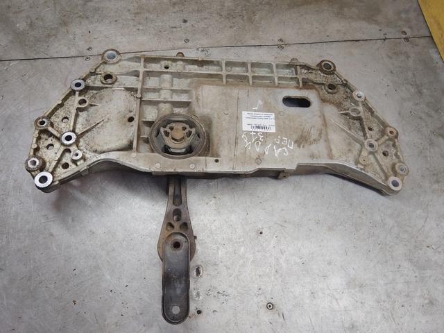 Балка подвески передняя (подрамник) YU60E9 Volkswagen Caddy