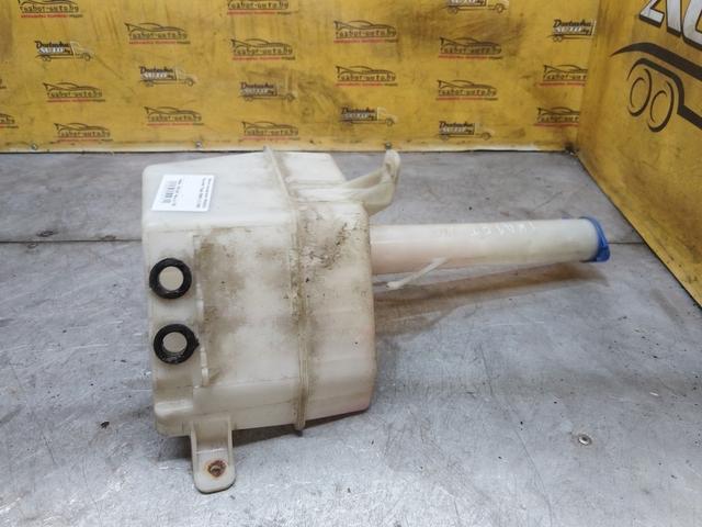 Бачок омывателя 2MQSD8 Hyundai Trajet купить на авторазборке