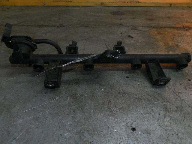 Топливная рампа YN50QS Citroen Xantia купить