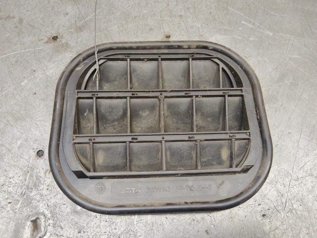 Решетка вентиляции кузова R1ANEJ Mitsubishi Carisma