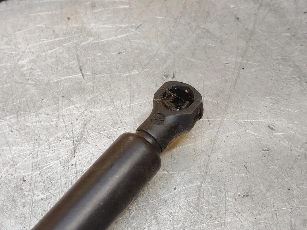 Амортизатор крышки багажника (3-5 двери) OS945U Peugeot 607 - Фото 2