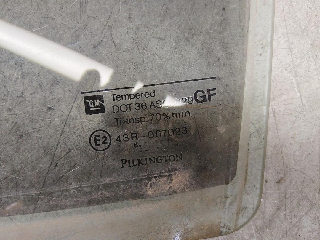 Стекло двери задней левой 2H5BUH Opel Astra купить