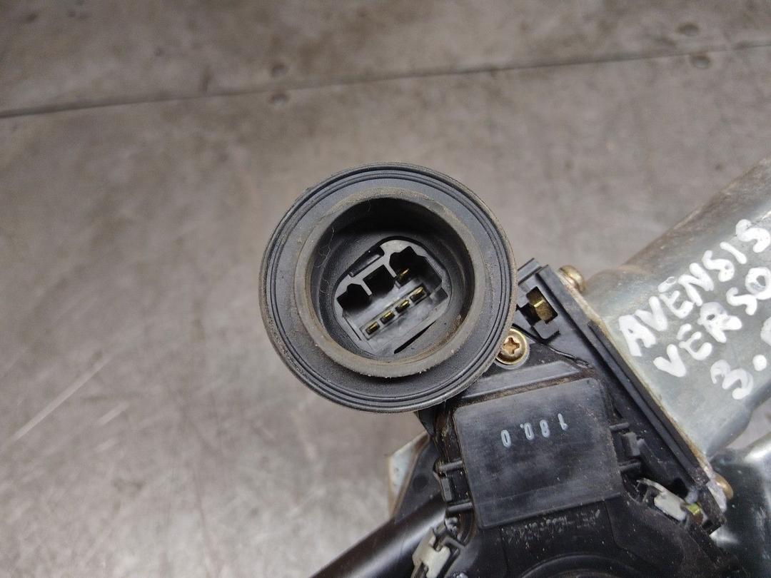 Стеклоподъемник электрический задний правый FXYXZ8 Toyota Avensis Verso купить в магазине запчастей бу