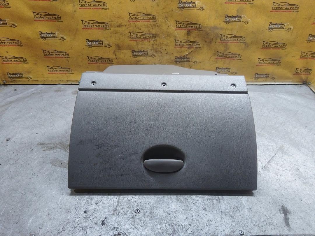 Бардачок 77Y6C4 Citroen Xsara Picasso