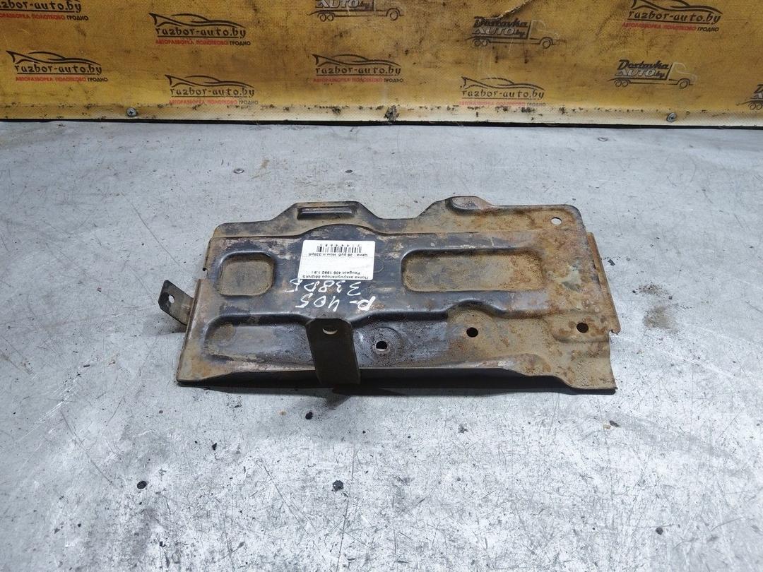 Полка аккумулятора 86QNKS Peugeot 405 - Фото 1