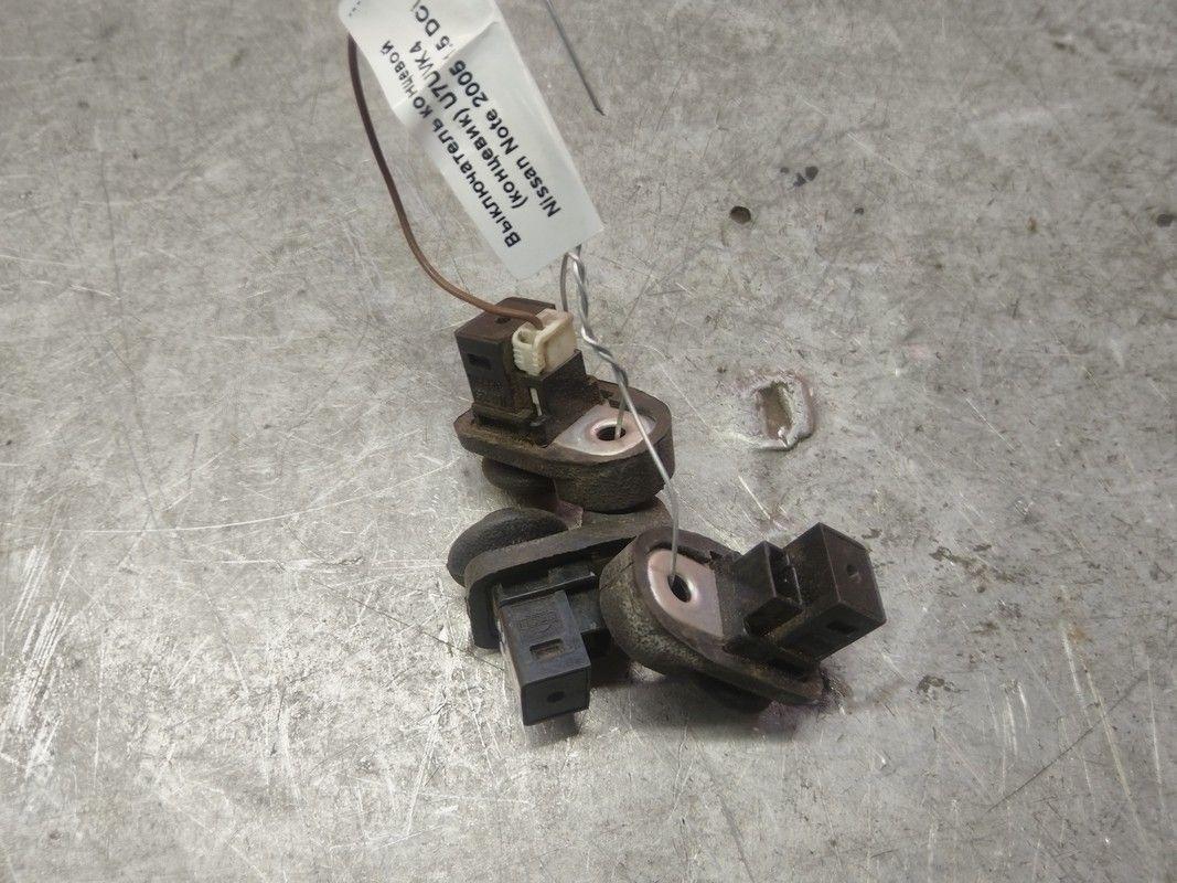 Выключатель концевой (концевик) U7UVK4 Nissan Note - Фото 2