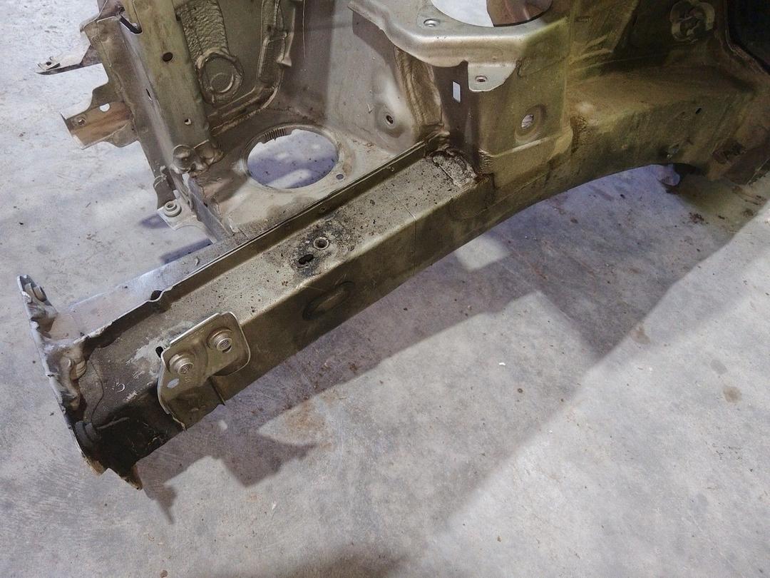 Четверть передняя правая TXF64L Renault Espace undefined