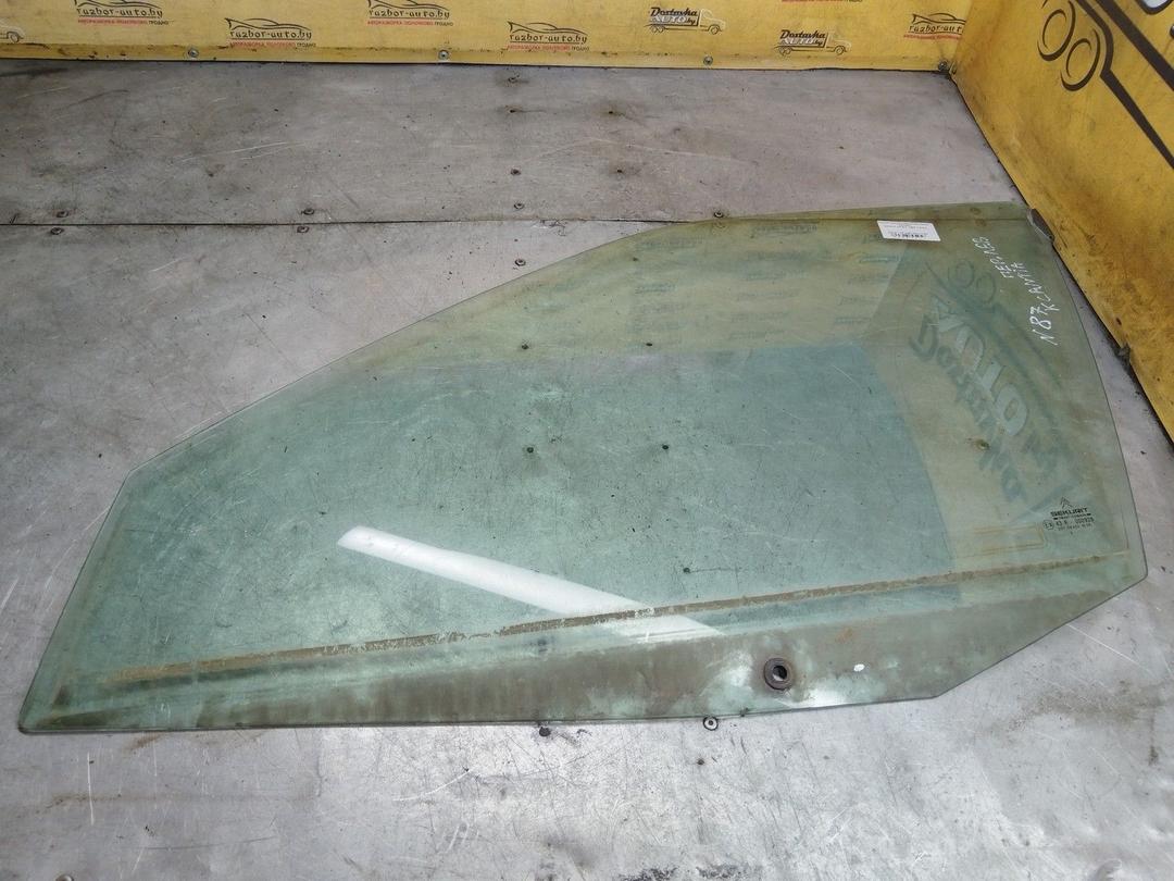 Стекло двери передней левой F0138U Citroen Xantia