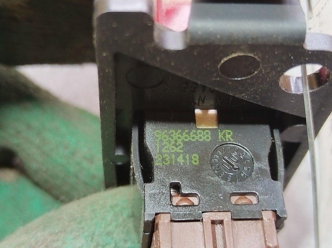 Кнопка аварийной сигнализации WM394D Peugeot 307 - Фото 5