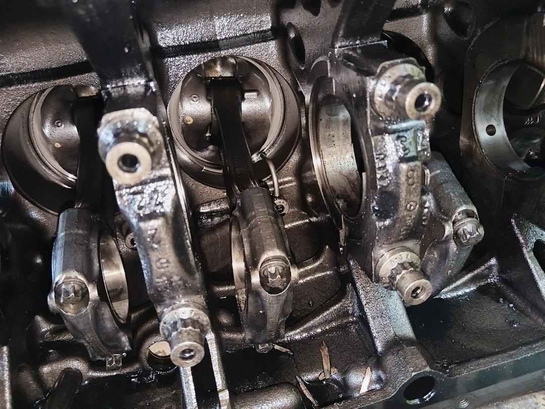 Блок цилиндров W404CR Mercedes Sprinter undefined