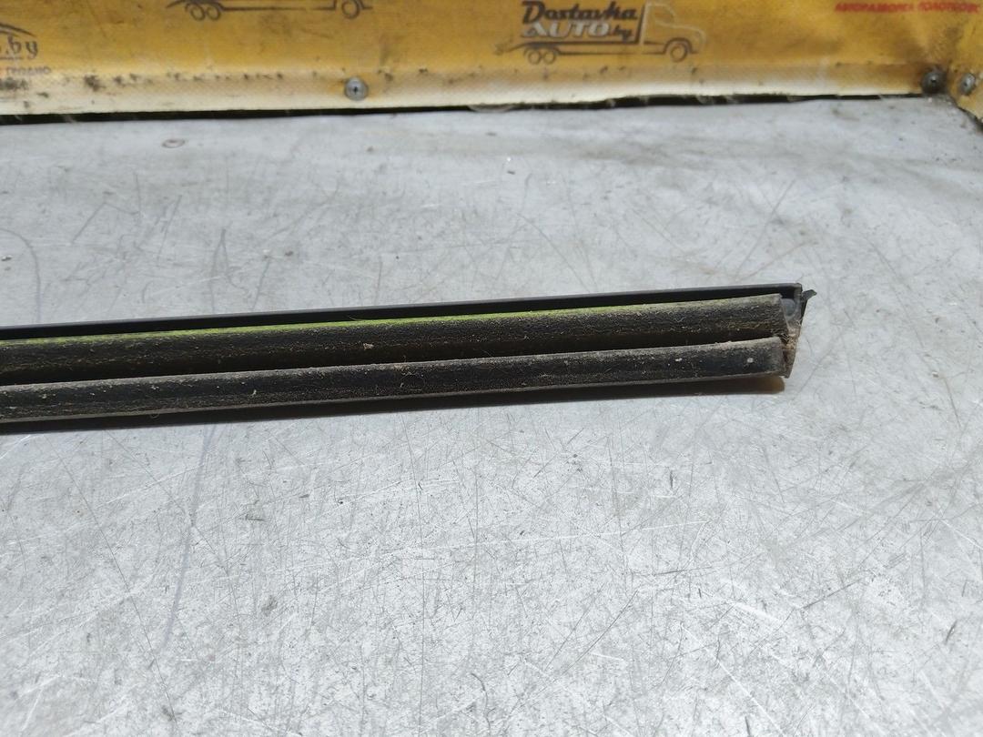 Молдинг стекла двери задней правой наружный A01S36 Ford Galaxy купить в магазине запчастей бу