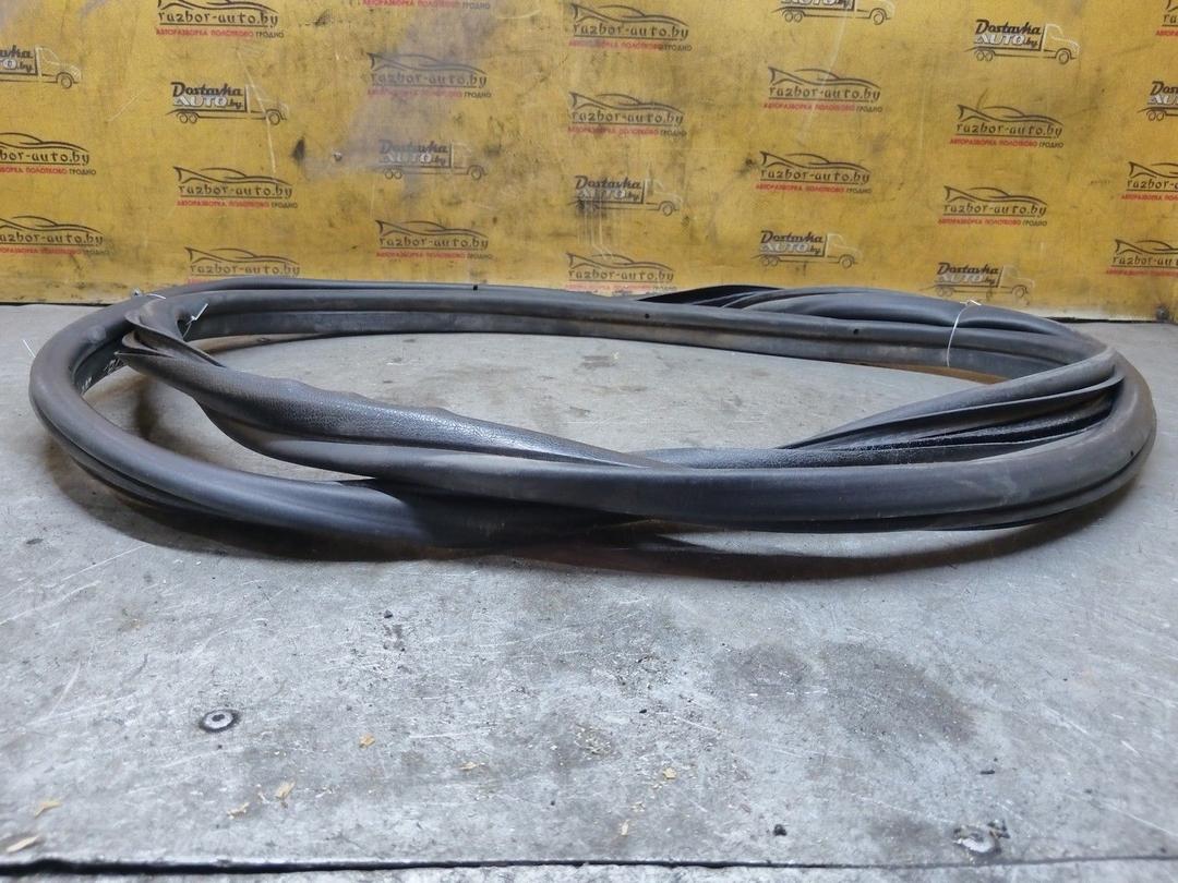 Уплотнитель двери задней левой 4R865R Peugeot 307 купить на авторазборке