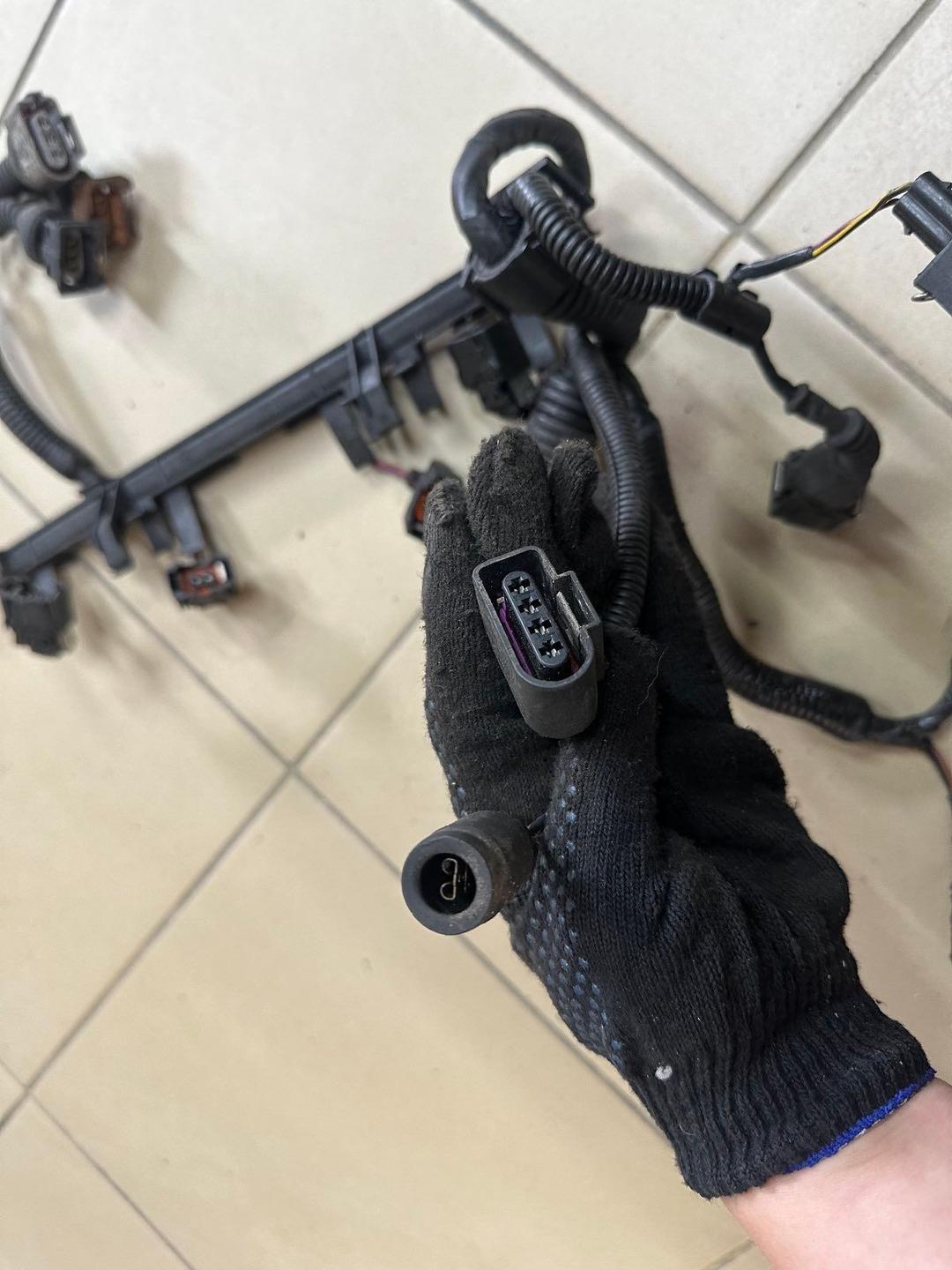 Проводка двигателя ZN0HH1 Audi A3 undefined